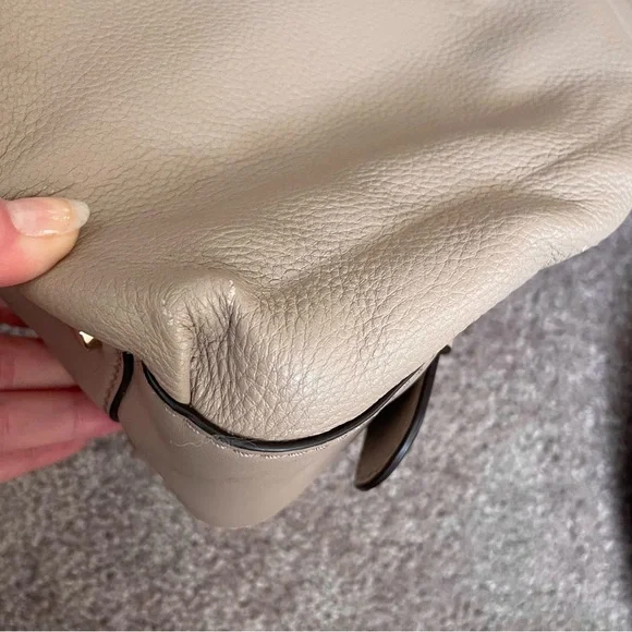 New!⚡️NWT MICHAEL KORS Lillie Taupe Truffle Pebbled Leather Shoulder Bag - Picture 12 of 16